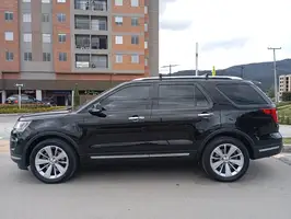 2019  Ford Explorer - Image 4