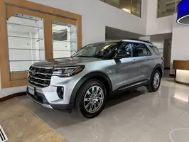 2025  Ford Explorer - Image 1