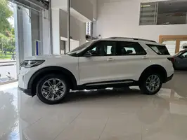 2025  Ford Explorer - Image 1