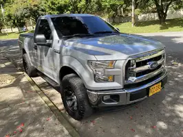 2017  Ford F - Image 2