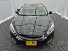 2015  Ford Focus - Image 4