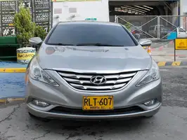 2012  Hyundai Sonata - Image 2
