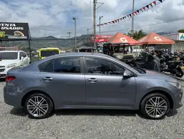 2021  Kia Rio - Image 4