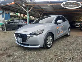2022  Mazda 2 - Image 2