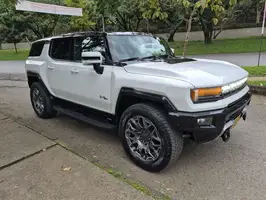 2025  Mercedes Unknown - Image 1