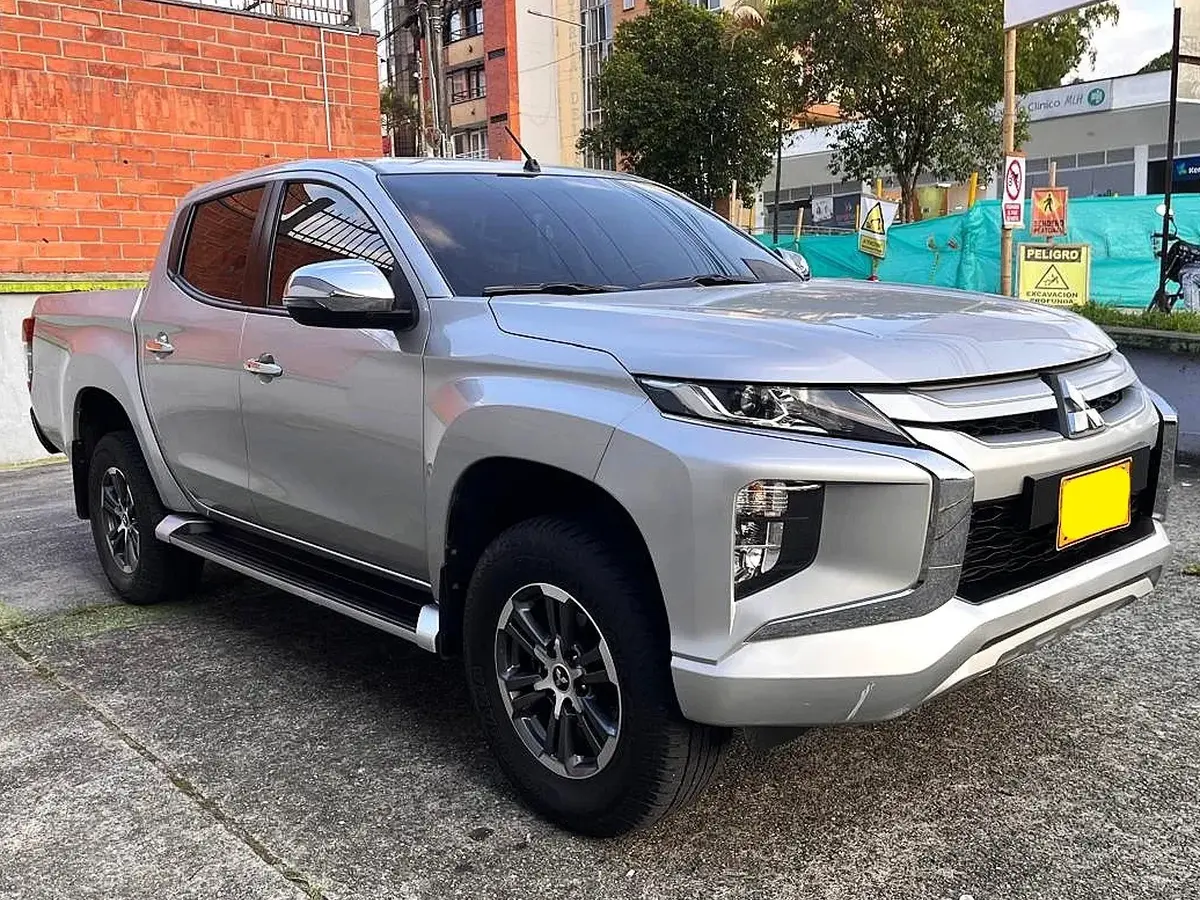 2022  Mitsubishi Unknown