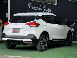 2021  Nissan Kicks - Image 2