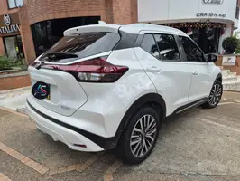2024  Nissan Kicks - Image 5