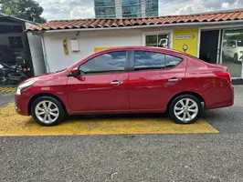 2019  Nissan Versa - Image 5