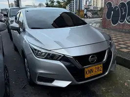 2022  Nissan Versa - Image 4