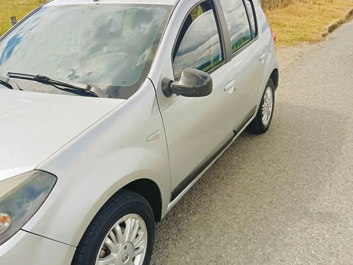 2011  Renault Sandero