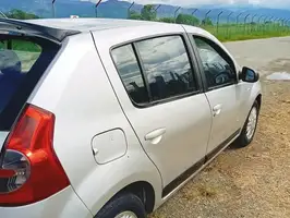 2011  Renault Sandero - Image 2