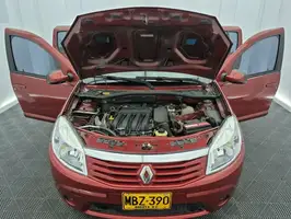 2012  Renault Sandero - Image 2