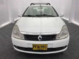 2010  Renault Symbol - Image 4