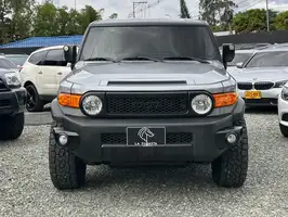 2022  Toyota Fj - Image 2