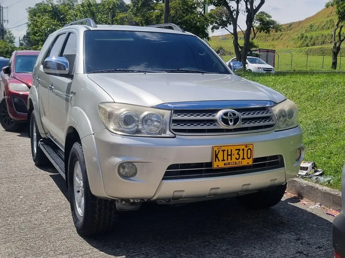 2011  Toyota Fortuner