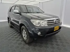 2011  Toyota Fortuner - Image 2