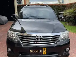 2013  Toyota Fortuner - Image 4