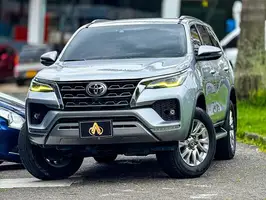 2022  Toyota Fortuner - Image 3
