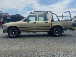 1998  Toyota Hilux - Image 2