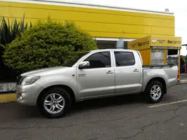 2013  Toyota Hilux - Image 2