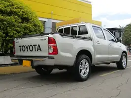 2013  Toyota Hilux - Image 5