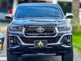 2019  Toyota Hilux - Image 2
