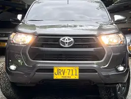 2021  Toyota Hilux - Image 2