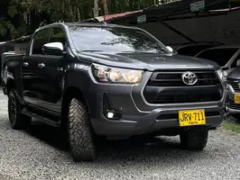 2021  Toyota Hilux - Image 3