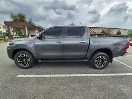 2023  Toyota Hilux - Image 5