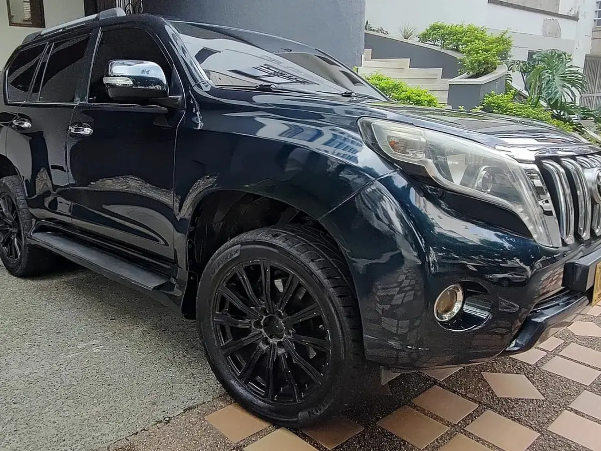 2011  Toyota Prado