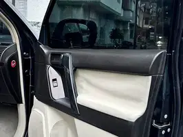 2011  Toyota Prado - Image 3