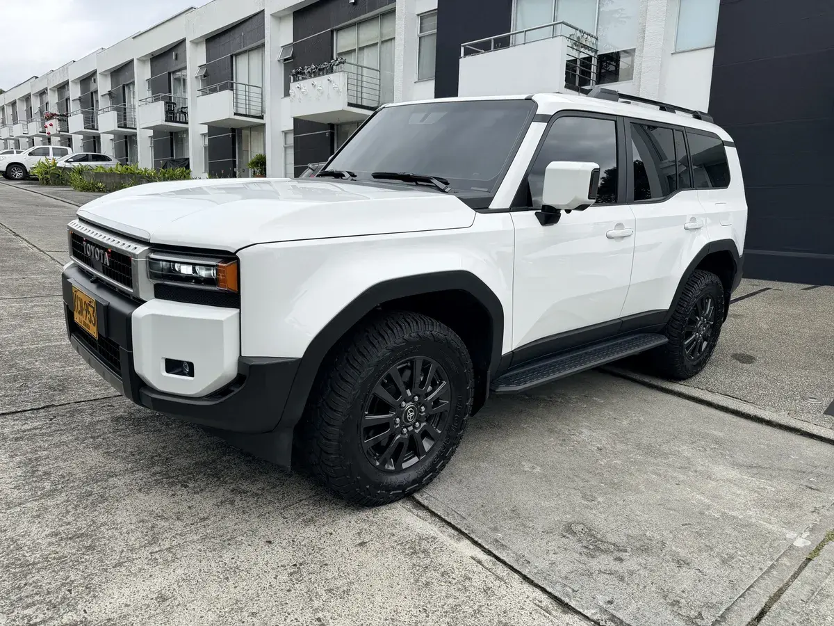 2025  Toyota Prado