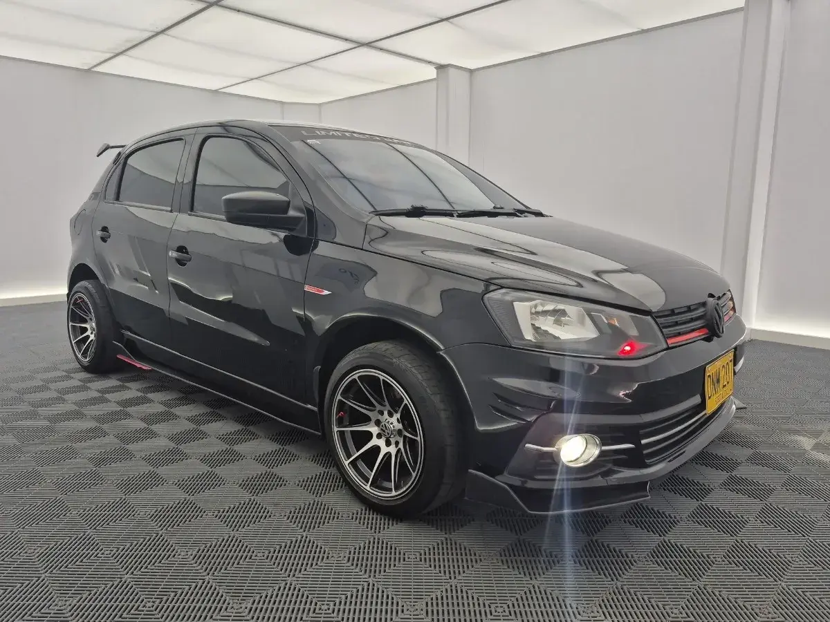 2017  Volkswagen Gol