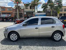 2019  Volkswagen Gol - Image 4