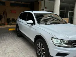 2018  Volkswagen Tiguan - Image 2