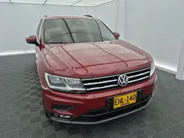 2018  Volkswagen Tiguan - Image 3