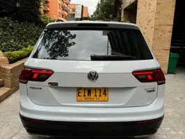 2018  Volkswagen Tiguan - Image 4