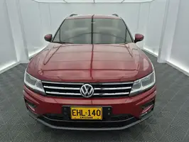2018  Volkswagen Tiguan - Image 4