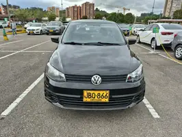 2017  Volkswagen Voyage - Image 4