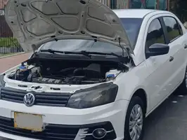 2017  Volkswagen Voyage - Image 5