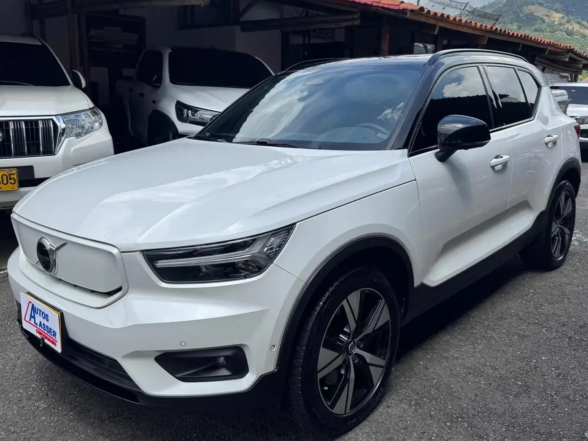 2022  Volvo Unknown