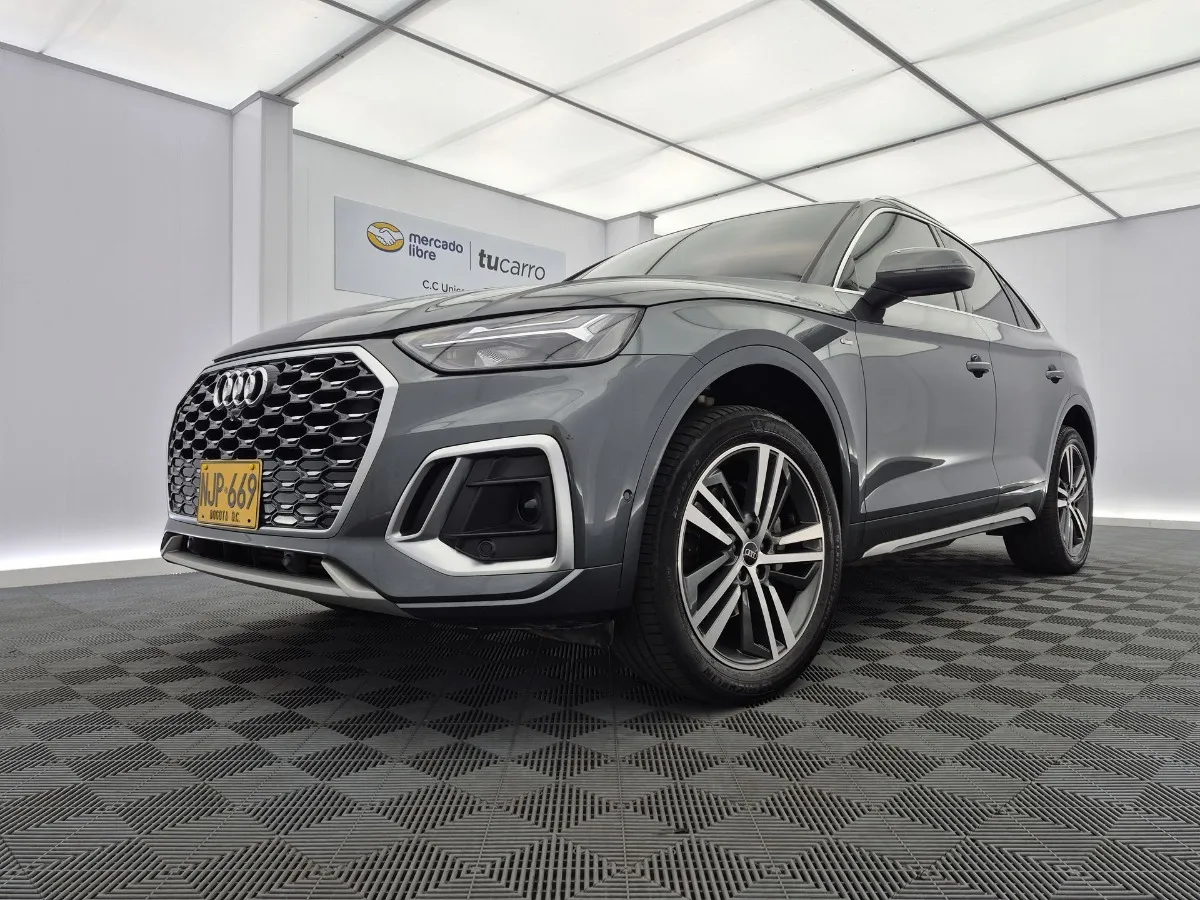 2024 Audi Q5 low mileage car in Tampa