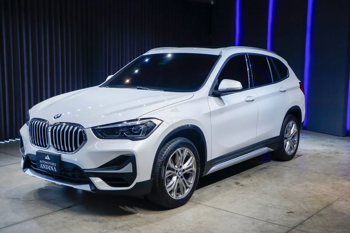 2022 Bmw X1 low mileage car in Tampa