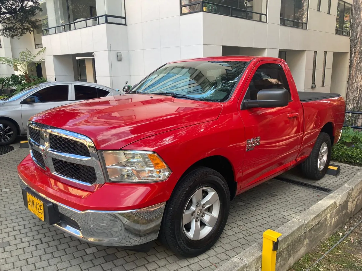2019 Dodge Unknown low mileage car in Tampa