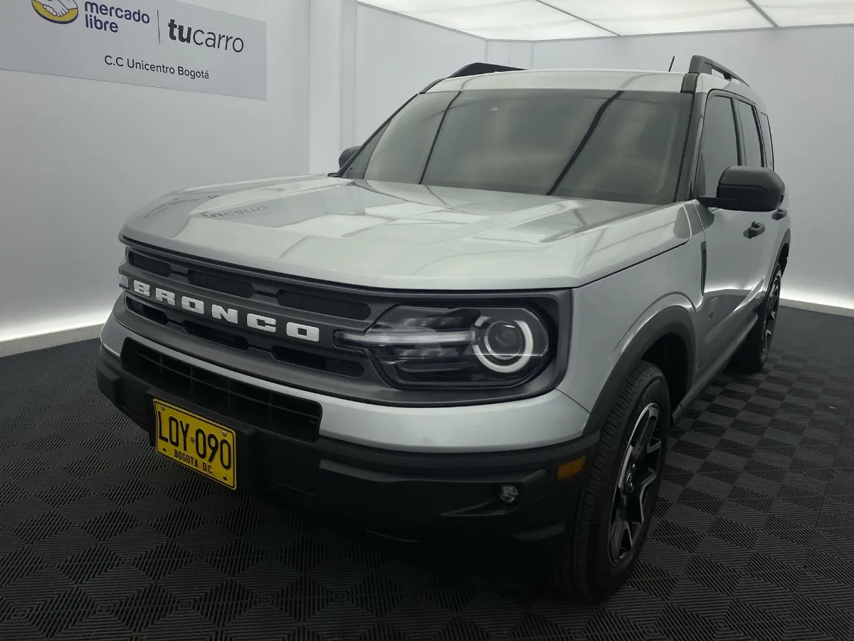2023 Ford Bronco low mileage car in Tampa