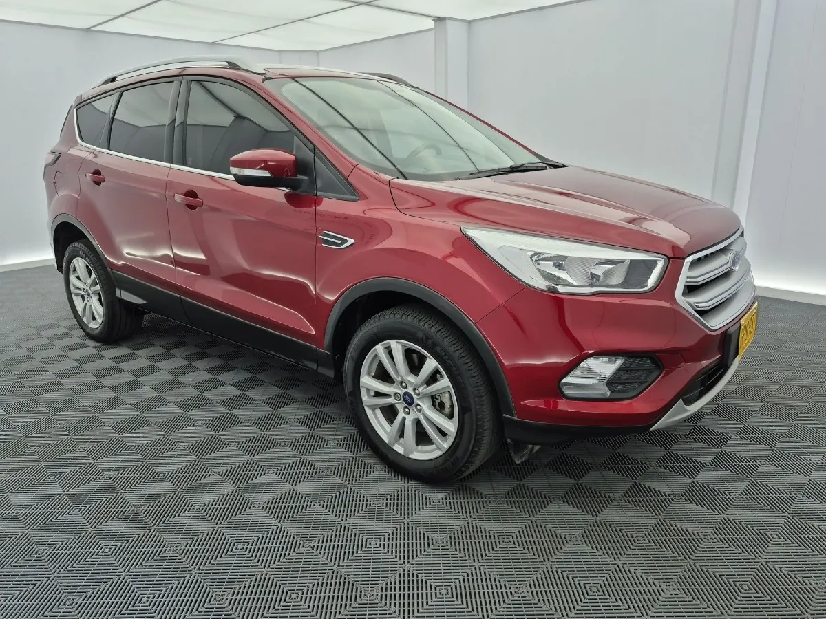 2020 Ford Escape low mileage car in Tampa