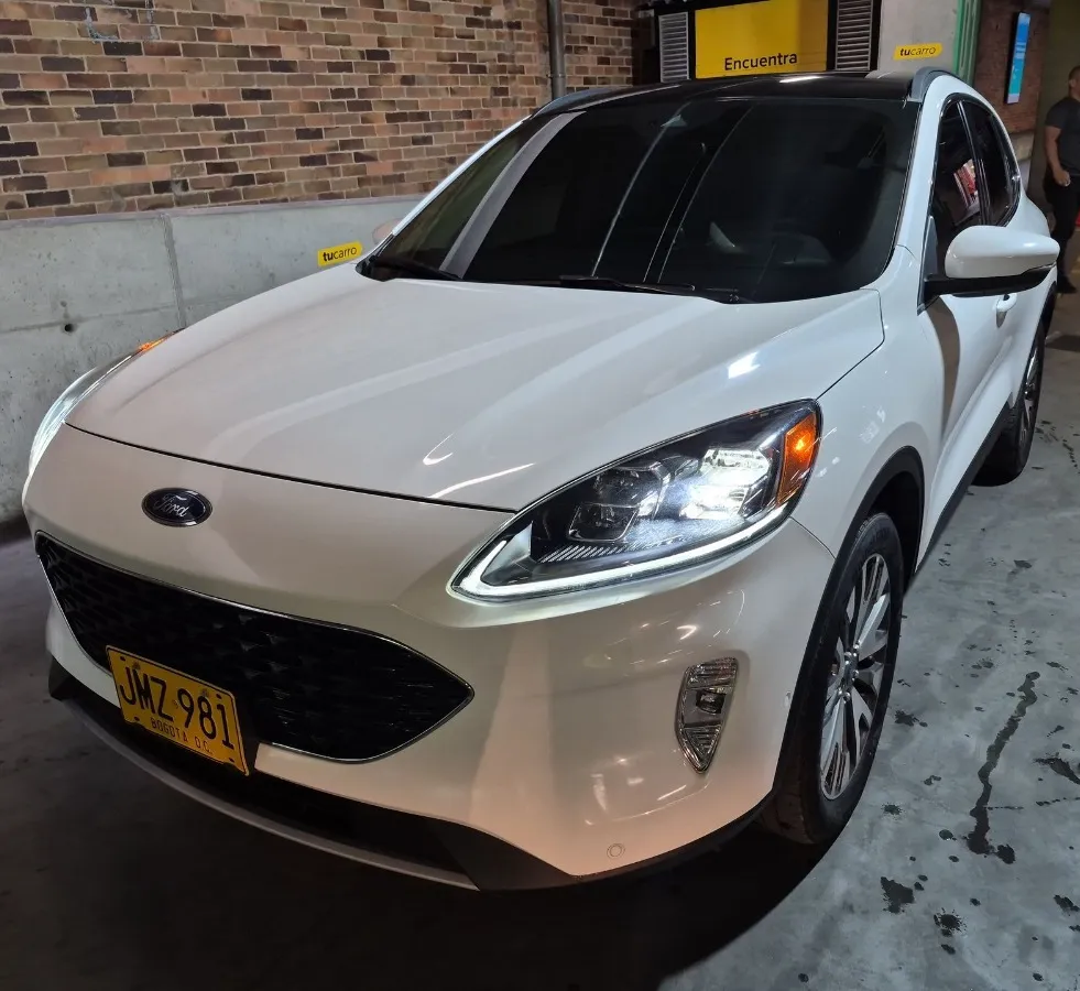 2020 Ford Escape low mileage car in Tampa