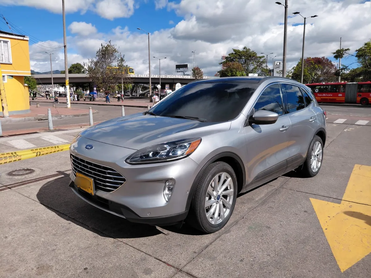 2021 Ford Escape low mileage car in Tampa