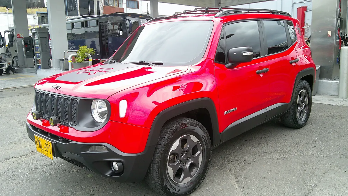 2022 Jeep Wrangler low mileage car in Tampa